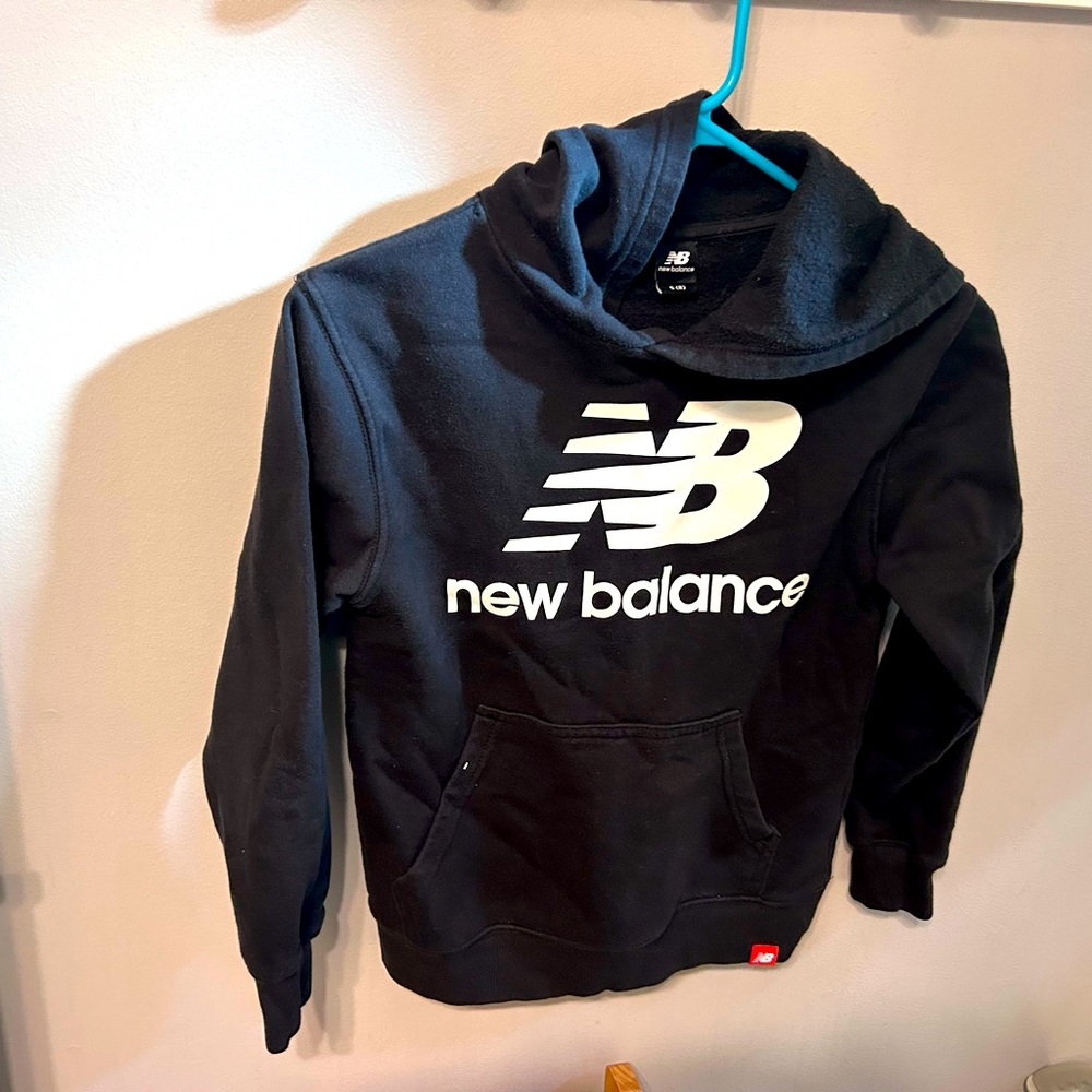 Black new balance sweatshirt